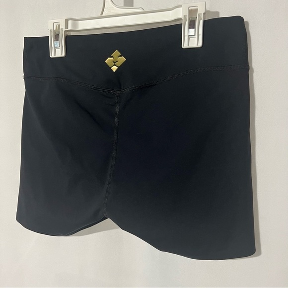 Yoga Shorts Athletic Black Size Small Spandex Type Workout Bottoms - Picture 4 of 6